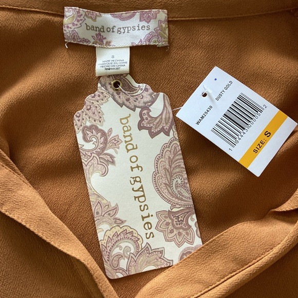 NWT Band of Gypsies Ochre Gold Tie Waist Button Down Blouse Size Small - Picture 5 of 8